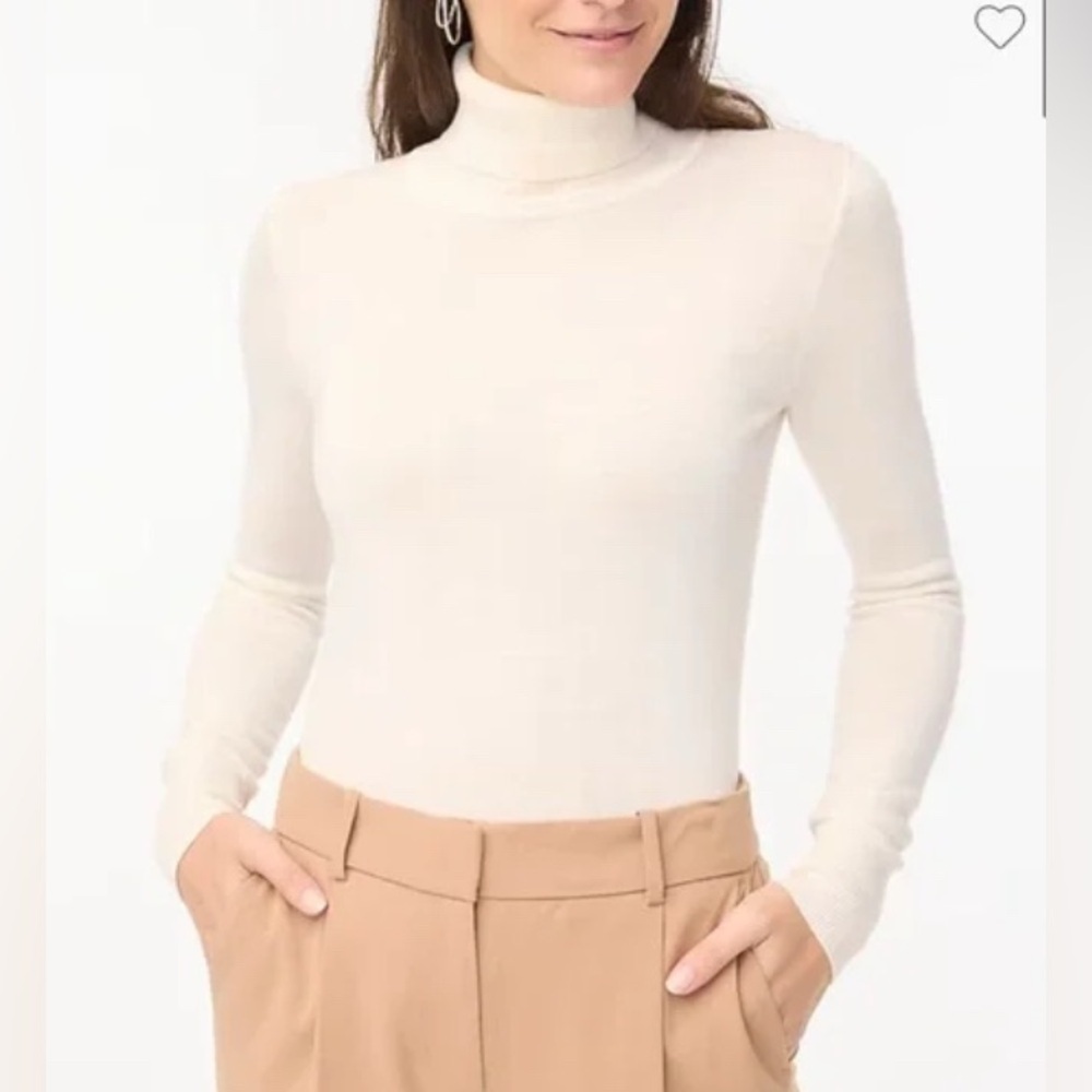J.Crew Cream Wool Blend Turtleneck sweater size M